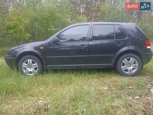 Черный Фольксваген Гольф, объемом двигателя 1.6 л и пробегом 230 тыс. км за 2950 $, фото 15 на Automoto.ua