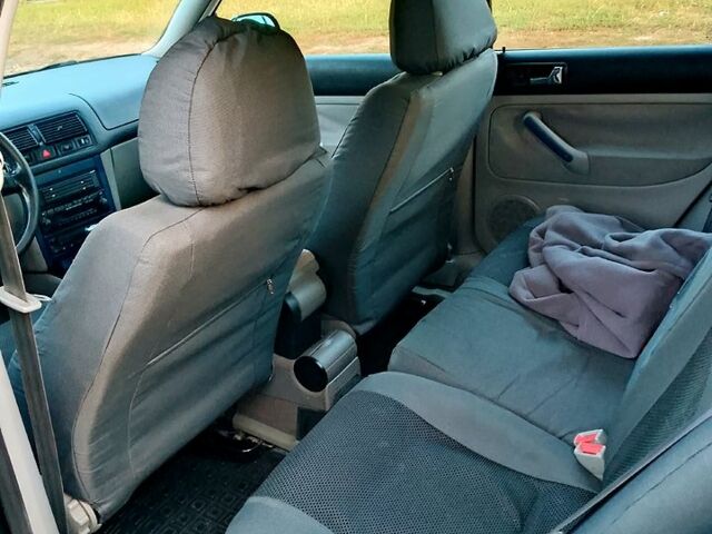 Черный Фольксваген Гольф, объемом двигателя 1.4 л и пробегом 233 тыс. км за 4100 $, фото 6 на Automoto.ua