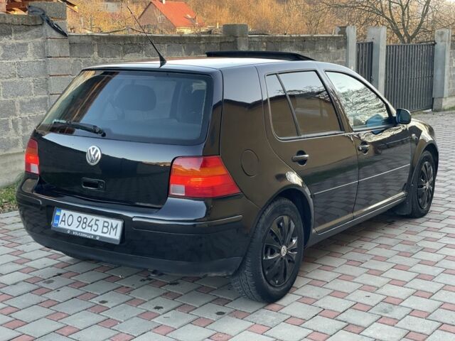 Черный Фольксваген Гольф, объемом двигателя 1.9 л и пробегом 371 тыс. км за 3900 $, фото 2 на Automoto.ua