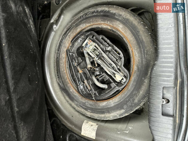 Черный Фольксваген Гольф, объемом двигателя 1.6 л и пробегом 240 тыс. км за 4300 $, фото 10 на Automoto.ua