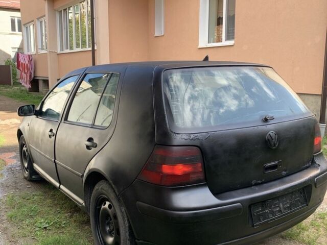 Черный Фольксваген Гольф, объемом двигателя 1.9 л и пробегом 260 тыс. км за 550 $, фото 2 на Automoto.ua