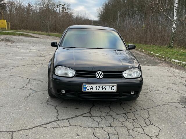 Черный Фольксваген Гольф, объемом двигателя 1.8 л и пробегом 1 тыс. км за 3600 $, фото 1 на Automoto.ua