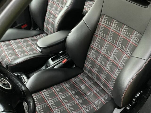 Чорний Фольксваген Гольф, об'ємом двигуна 1.8 л та пробігом 250 тис. км за 4000 $, фото 10 на Automoto.ua