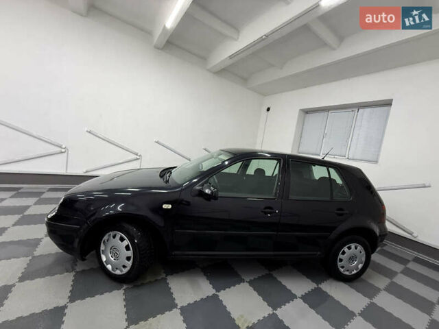 Черный Фольксваген Гольф, объемом двигателя 1.6 л и пробегом 212 тыс. км за 3599 $, фото 41 на Automoto.ua