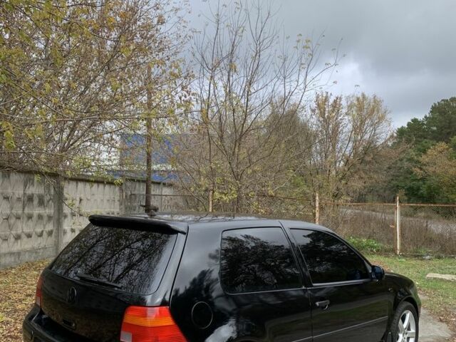 Черный Фольксваген Гольф, объемом двигателя 1.4 л и пробегом 172 тыс. км за 2699 $, фото 4 на Automoto.ua