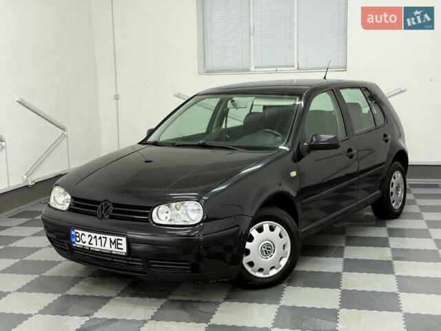 Черный Фольксваген Гольф, объемом двигателя 1.6 л и пробегом 212 тыс. км за 3599 $, фото 4 на Automoto.ua