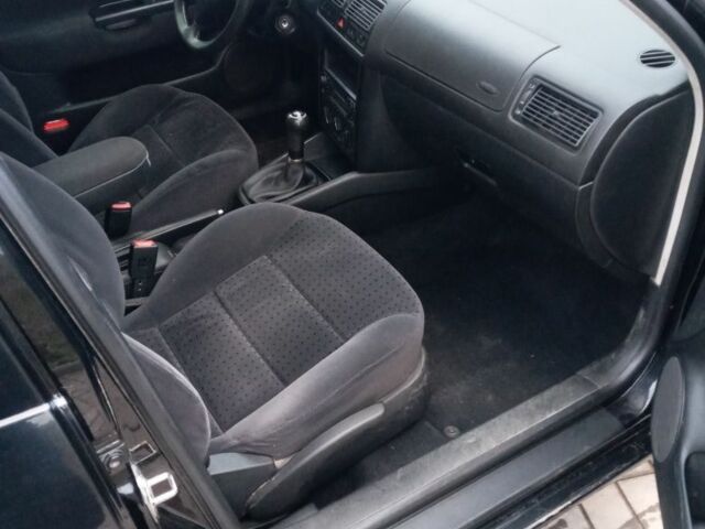 Чорний Фольксваген Гольф, об'ємом двигуна 1.4 л та пробігом 288 тис. км за 3300 $, фото 6 на Automoto.ua