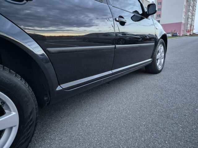 Фольксваген Гольф 1999 у Вінниці на Automoto.ua Чорний Фольксваген Гольф, об'ємом двигуна 1.6 л та пробігом 226 тис. км за 4000 $, фото 13 на Automoto.ua