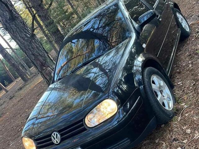 Черный Фольксваген Гольф, объемом двигателя 1.6 л и пробегом 220 тыс. км за 4100 $, фото 7 на Automoto.ua