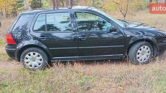 Черный Фольксваген Гольф, объемом двигателя 1.6 л и пробегом 250 тыс. км за 4500 $, фото 4 на Automoto.ua