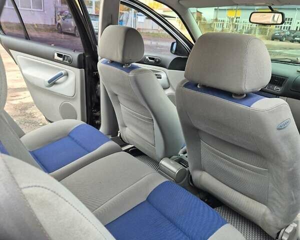 Чорний Фольксваген Гольф, об'ємом двигуна 1.6 л та пробігом 215 тис. км за 4700 $, фото 2 на Automoto.ua