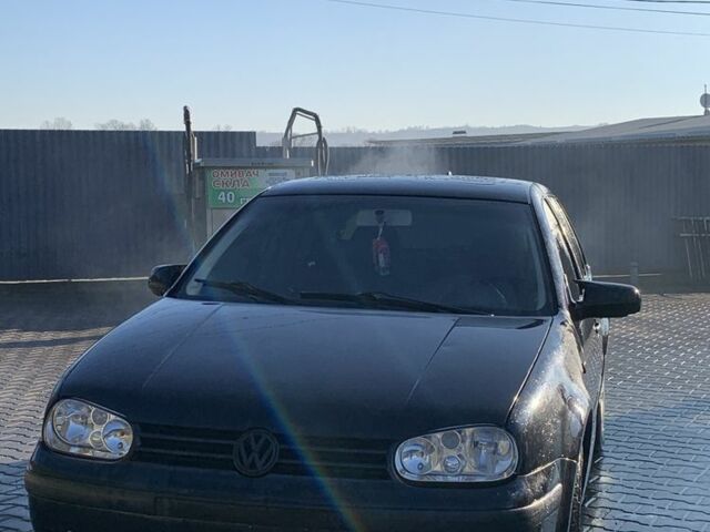 Чорний Фольксваген Гольф, об'ємом двигуна 1.9 л та пробігом 300 тис. км за 1800 $, фото 1 на Automoto.ua