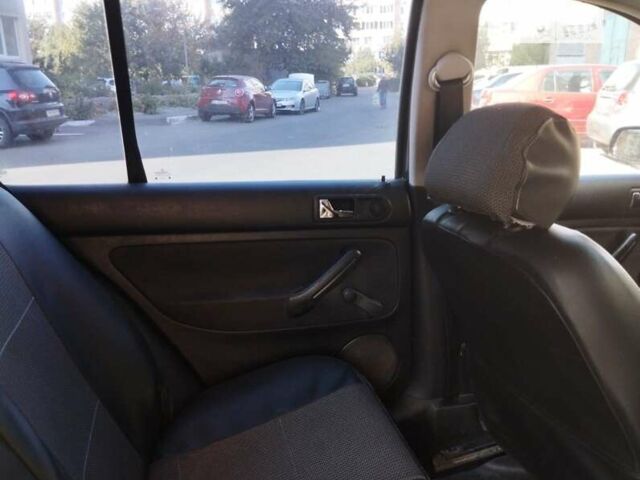 Чорний Фольксваген Гольф, об'ємом двигуна 1.39 л та пробігом 450 тис. км за 3500 $, фото 16 на Automoto.ua