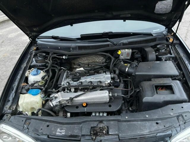 Чорний Фольксваген Гольф, об'ємом двигуна 1.8 л та пробігом 185 тис. км за 4000 $, фото 7 на Automoto.ua