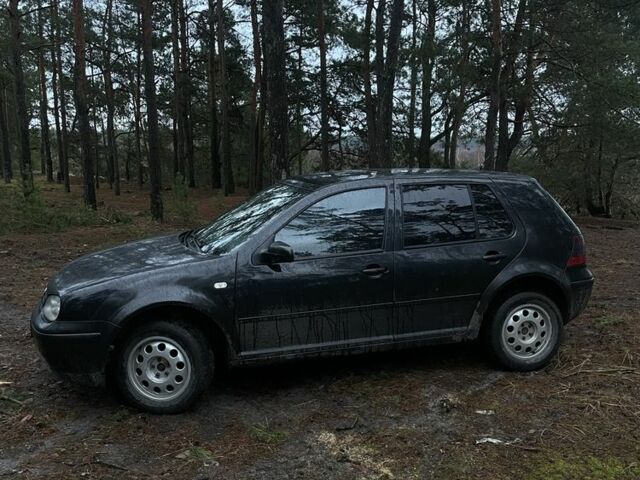 Черный Фольксваген Гольф, объемом двигателя 1.9 л и пробегом 320 тыс. км за 1750 $, фото 1 на Automoto.ua