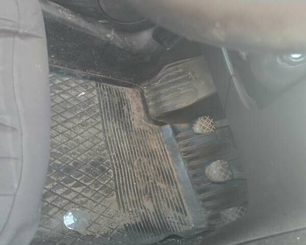 Черный Фольксваген Гольф, объемом двигателя 1.9 л и пробегом 400 тыс. км за 1500 $, фото 12 на Automoto.ua