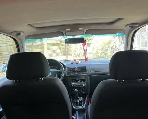 Фольксваген Гольф 2000 у Волочиске на Automoto.ua Чорний Фольксваген Гольф, об'ємом двигуна 1.39 л та пробігом 256 тис. км за 3249 $, фото 7 на Automoto.ua