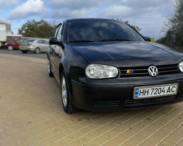 Черный Фольксваген Гольф, объемом двигателя 1.6 л и пробегом 288 тыс. км за 4000 $, фото 4 на Automoto.ua