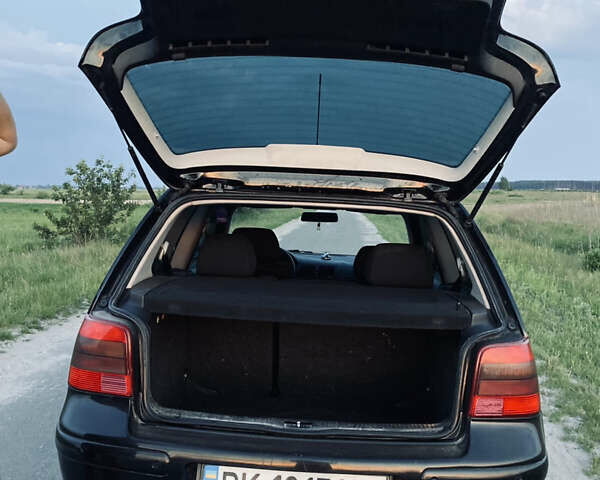 Чорний Фольксваген Гольф, об'ємом двигуна 1.6 л та пробігом 255 тис. км за 2950 $, фото 4 на Automoto.ua