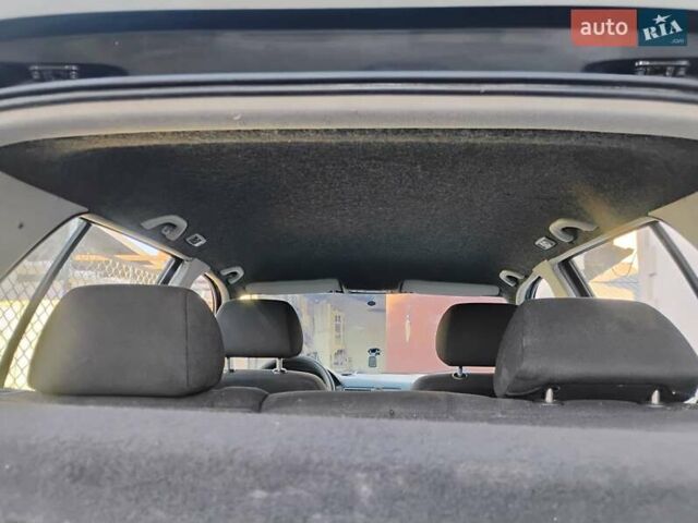 Черный Фольксваген Гольф, объемом двигателя 1.39 л и пробегом 289 тыс. км за 3850 $, фото 13 на Automoto.ua