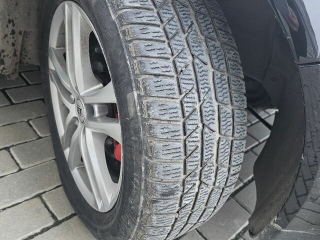 Черный Фольксваген Гольф, объемом двигателя 1.6 л и пробегом 330 тыс. км за 4400 $, фото 16 на Automoto.ua