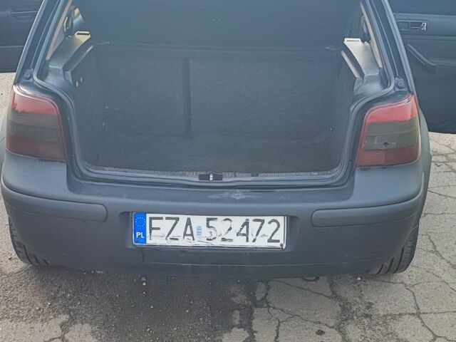 Черный Фольксваген Гольф, объемом двигателя 1.9 л и пробегом 498 тыс. км за 1900 $, фото 4 на Automoto.ua