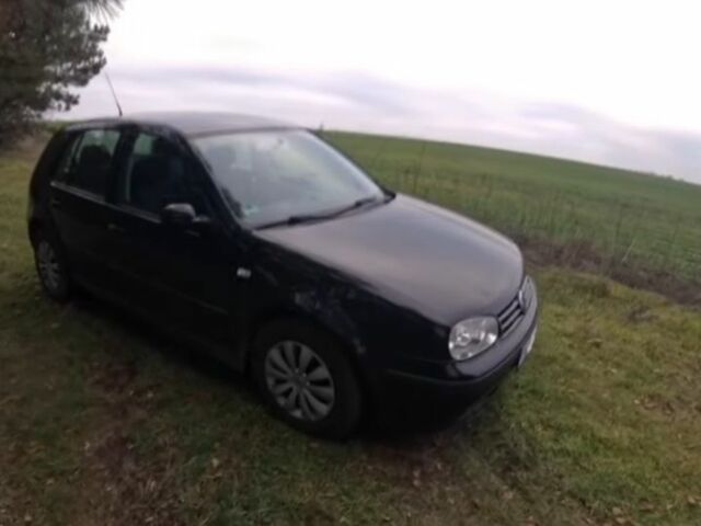 Черный Фольксваген Гольф, объемом двигателя 1.6 л и пробегом 200 тыс. км за 4900 $, фото 5 на Automoto.ua