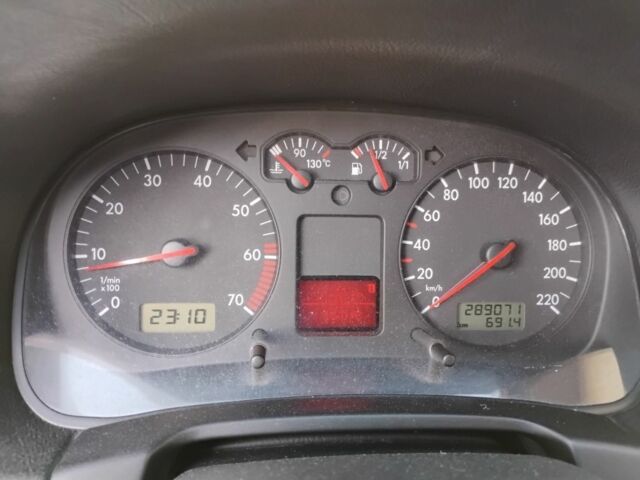 Черный Фольксваген Гольф, объемом двигателя 0 л и пробегом 289 тыс. км за 3850 $, фото 16 на Automoto.ua