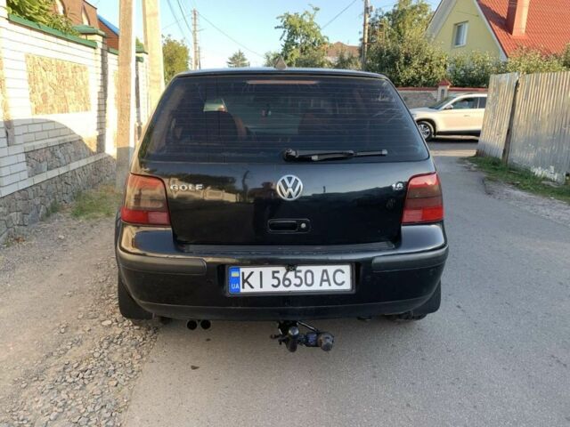 Черный Фольксваген Гольф, объемом двигателя 1.6 л и пробегом 240 тыс. км за 3900 $, фото 5 на Automoto.ua