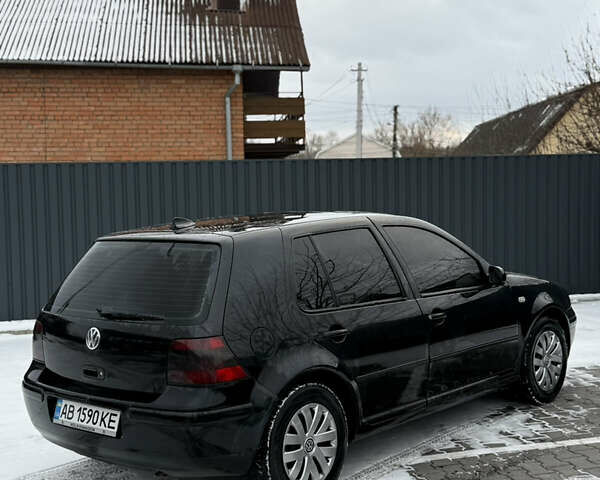 Черный Фольксваген Гольф, объемом двигателя 1.6 л и пробегом 268 тыс. км за 3500 $, фото 5 на Automoto.ua