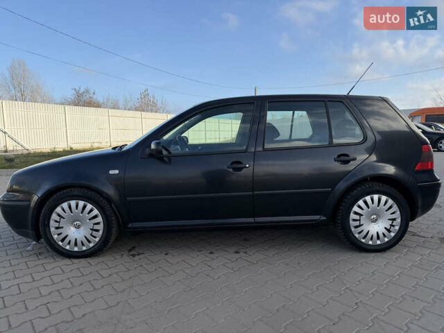 Черный Фольксваген Гольф, объемом двигателя 1.6 л и пробегом 245 тыс. км за 2999 $, фото 18 на Automoto.ua