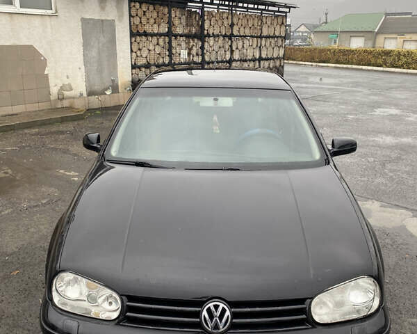 Чорний Фольксваген Гольф, об'ємом двигуна 1.39 л та пробігом 255 тис. км за 3400 $, фото 1 на Automoto.ua