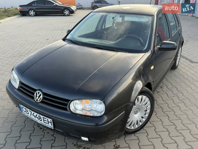 Черный Фольксваген Гольф, объемом двигателя 1.6 л и пробегом 245 тыс. км за 2999 $, фото 14 на Automoto.ua