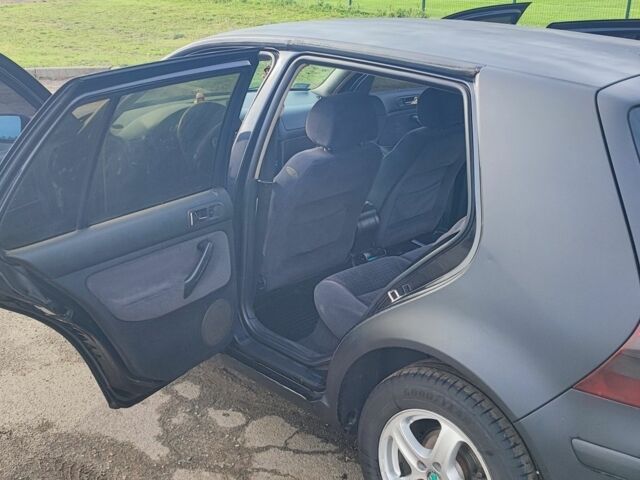 Черный Фольксваген Гольф, объемом двигателя 1.9 л и пробегом 498 тыс. км за 1900 $, фото 2 на Automoto.ua