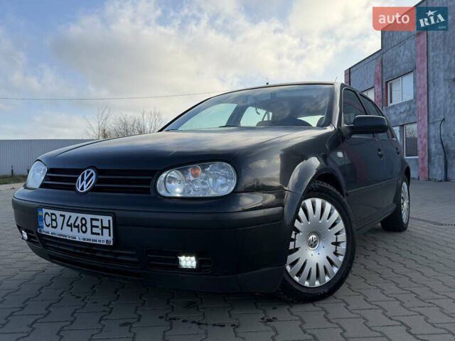 Черный Фольксваген Гольф, объемом двигателя 1.6 л и пробегом 245 тыс. км за 2999 $, фото 10 на Automoto.ua