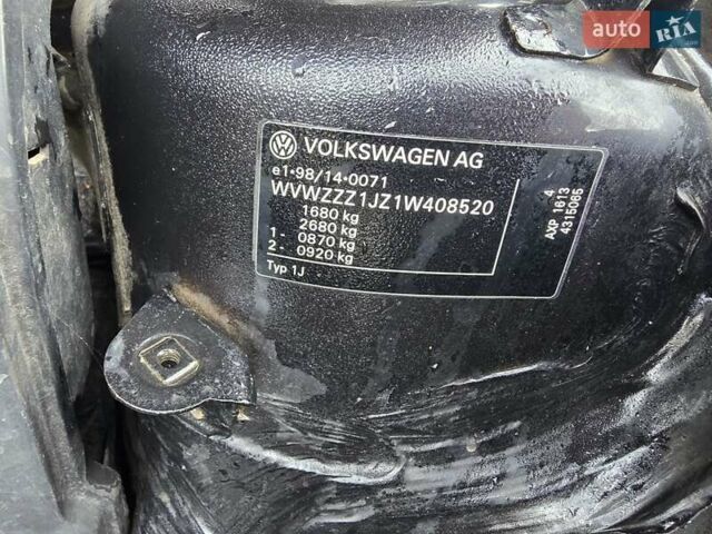 Черный Фольксваген Гольф, объемом двигателя 1.4 л и пробегом 257 тыс. км за 4200 $, фото 18 на Automoto.ua