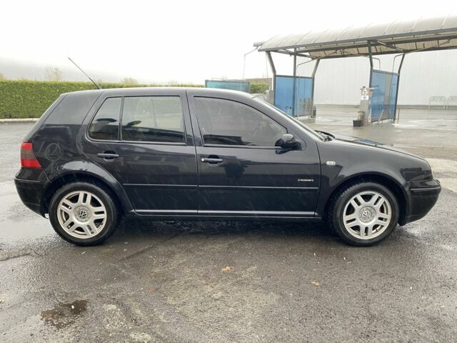 Черный Фольксваген Гольф, объемом двигателя 1.4 л и пробегом 250 тыс. км за 3400 $, фото 5 на Automoto.ua