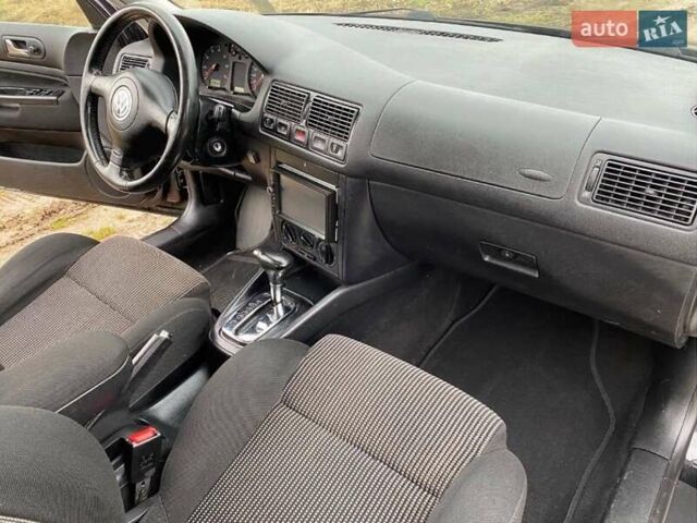 Чорний Фольксваген Гольф, об'ємом двигуна 1.6 л та пробігом 200 тис. км за 4500 $, фото 5 на Automoto.ua