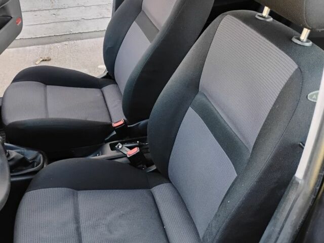 Черный Фольксваген Гольф, объемом двигателя 0 л и пробегом 289 тыс. км за 3850 $, фото 15 на Automoto.ua