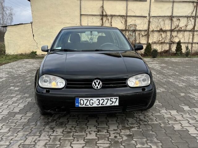 Черный Фольксваген Гольф, объемом двигателя 1.9 л и пробегом 260 тыс. км за 1350 $, фото 1 на Automoto.ua