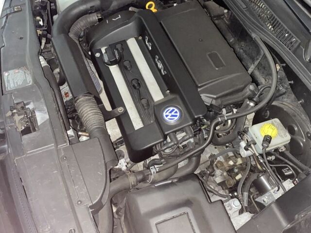 Черный Фольксваген Гольф, объемом двигателя 1.4 л и пробегом 242 тыс. км за 4105 $, фото 18 на Automoto.ua