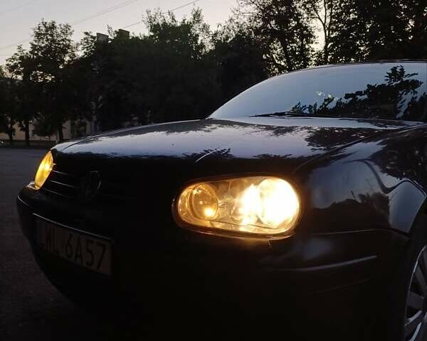 Черный Фольксваген Гольф, объемом двигателя 1.9 л и пробегом 441 тыс. км за 2100 $, фото 1 на Automoto.ua