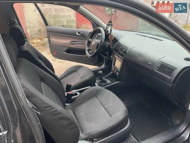 Черный Фольксваген Гольф, объемом двигателя 1.9 л и пробегом 316 тыс. км за 2999 $, фото 14 на Automoto.ua