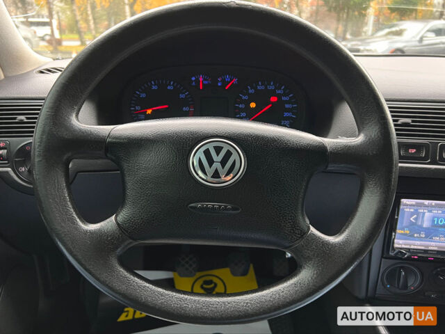 Черный Фольксваген Гольф, объемом двигателя 1.4 л и пробегом 346 тыс. км за 4100 $, фото 13 на Automoto.ua