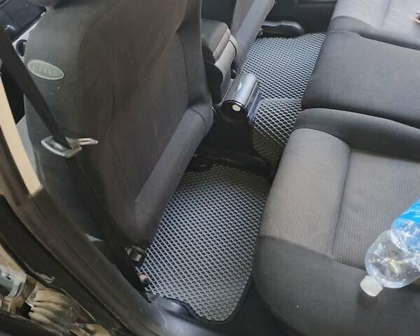 Чорний Фольксваген Гольф, об'ємом двигуна 1.6 л та пробігом 256 тис. км за 4500 $, фото 10 на Automoto.ua