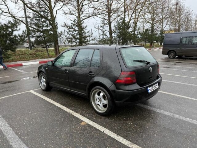 Черный Фольксваген Гольф, объемом двигателя 1.4 л и пробегом 300 тыс. км за 1900 $, фото 3 на Automoto.ua