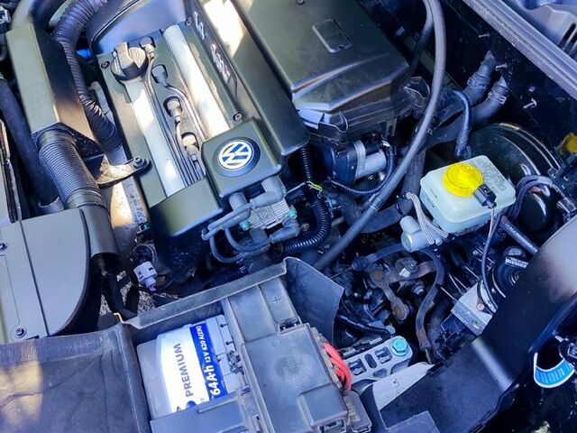 Чорний Фольксваген Гольф, об'ємом двигуна 1.4 л та пробігом 216 тис. км за 4000 $, фото 2 на Automoto.ua