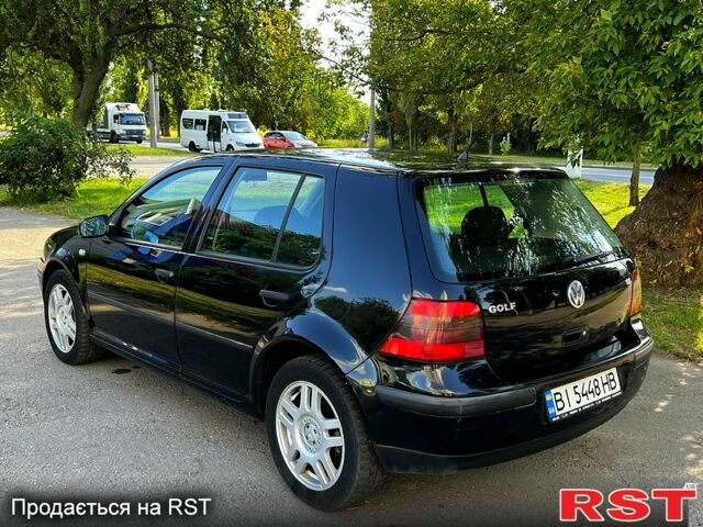 Черный Фольксваген Гольф, объемом двигателя 1.6 л и пробегом 200 тыс. км за 3600 $, фото 5 на Automoto.ua