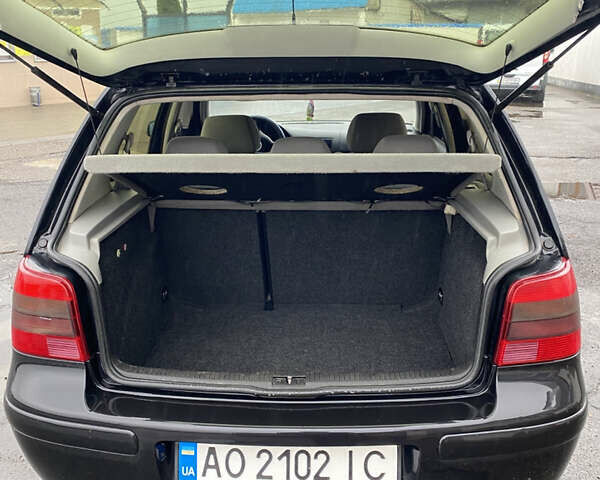 Чорний Фольксваген Гольф, об'ємом двигуна 1.39 л та пробігом 255 тис. км за 3400 $, фото 11 на Automoto.ua