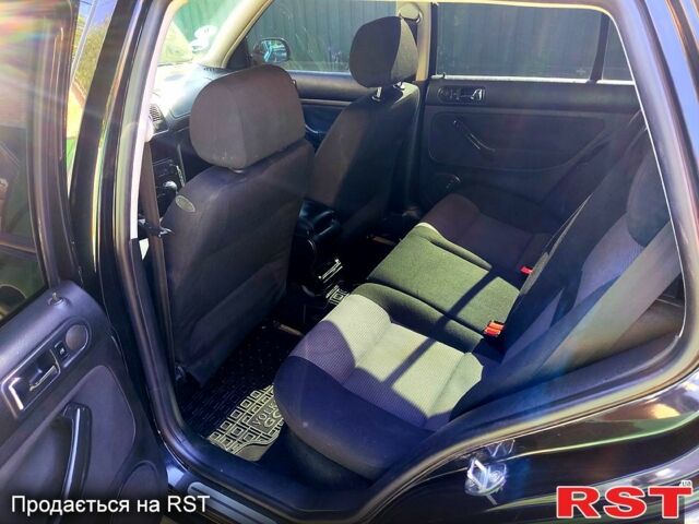 Чорний Фольксваген Гольф, об'ємом двигуна 1.4 л та пробігом 216 тис. км за 4000 $, фото 5 на Automoto.ua